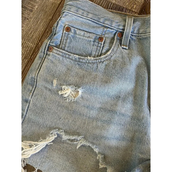 LEVI'S 501 Original Shorts Booty Short Women’s Sz W29 Premium - Picture 7 of 12